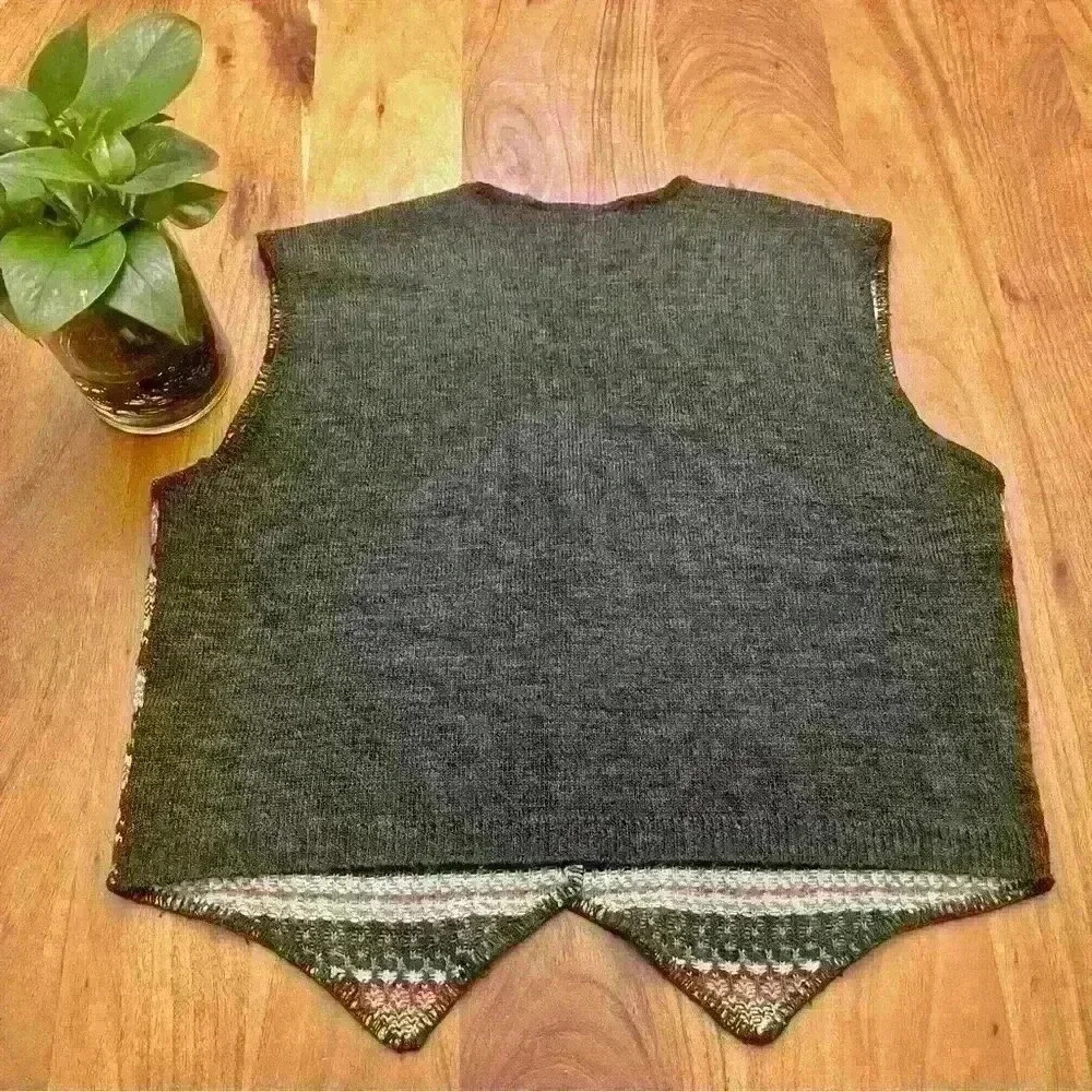 Vintage BohoOversized Green Multicolored Button V-neck  Sweater Vest - Picture 12 of 13